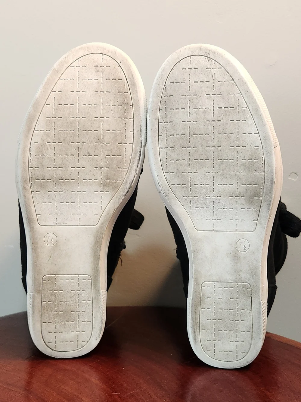 Maurices SuperCush Laney Black Lace Up Sneaker Wedge Size 7.5M